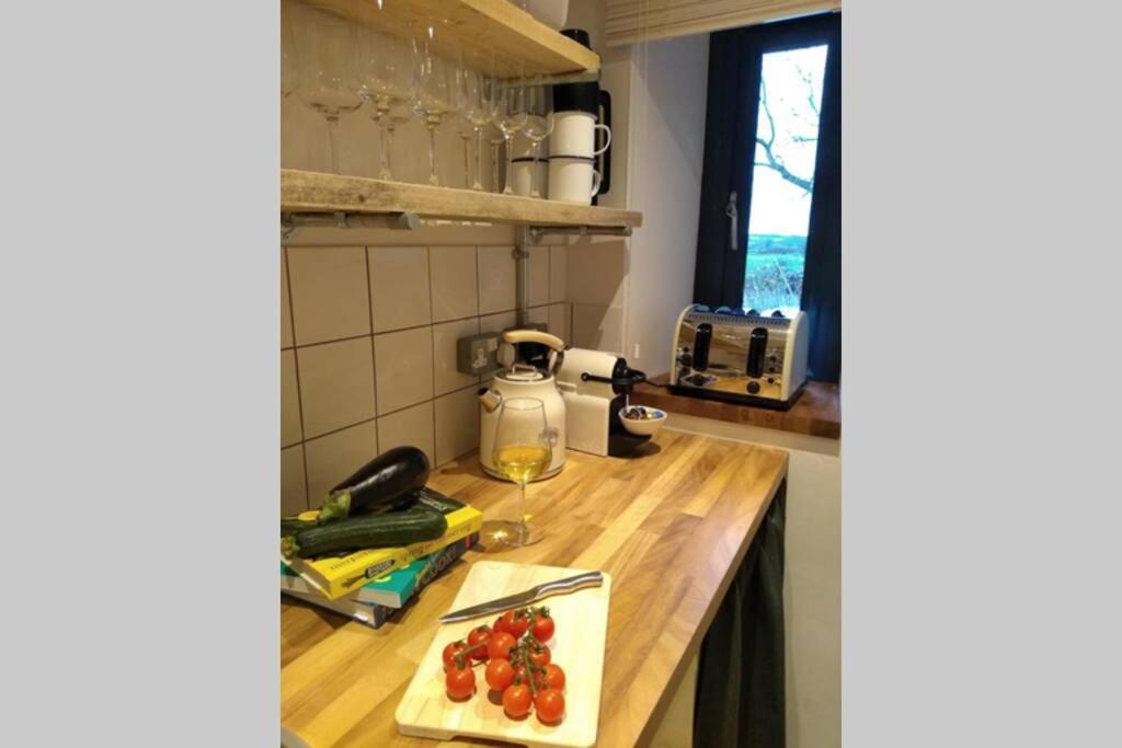 Farmhand Cottage Narberth Εξωτερικό φωτογραφία