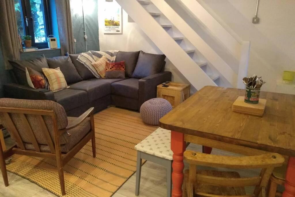Farmhand Cottage Narberth Εξωτερικό φωτογραφία